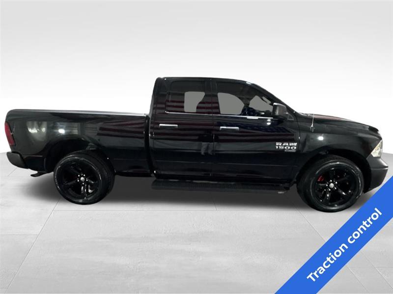 RAM 1500 Classic Tradesman Quad Cab 4WD 2021 RAM 1500 Classic Tradesman Quad Cab 4WD 2021