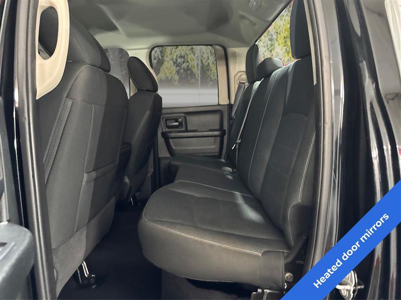 RAM 1500 Classic Tradesman Quad Cab 4WD 2021 RAM 1500 Classic Tradesman Quad Cab 4WD 2021