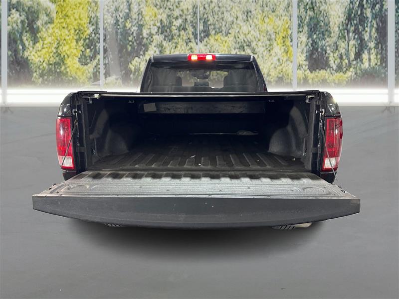 RAM 1500 Classic Tradesman Quad Cab 4WD 2021 RAM 1500 Classic Tradesman Quad Cab 4WD 2021