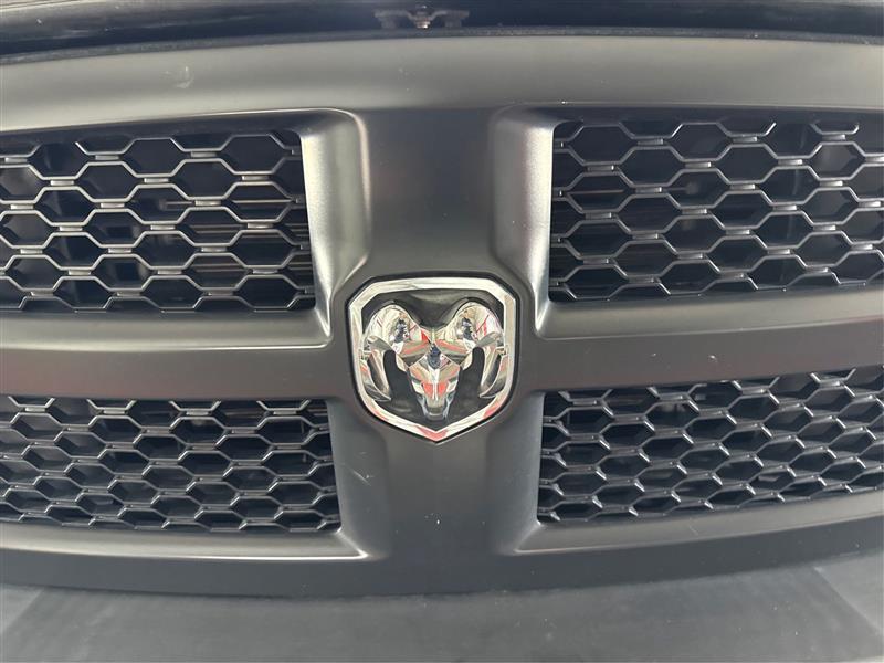 RAM 1500 Classic Tradesman Quad Cab 4WD 2021 RAM 1500 Classic Tradesman Quad Cab 4WD 2021