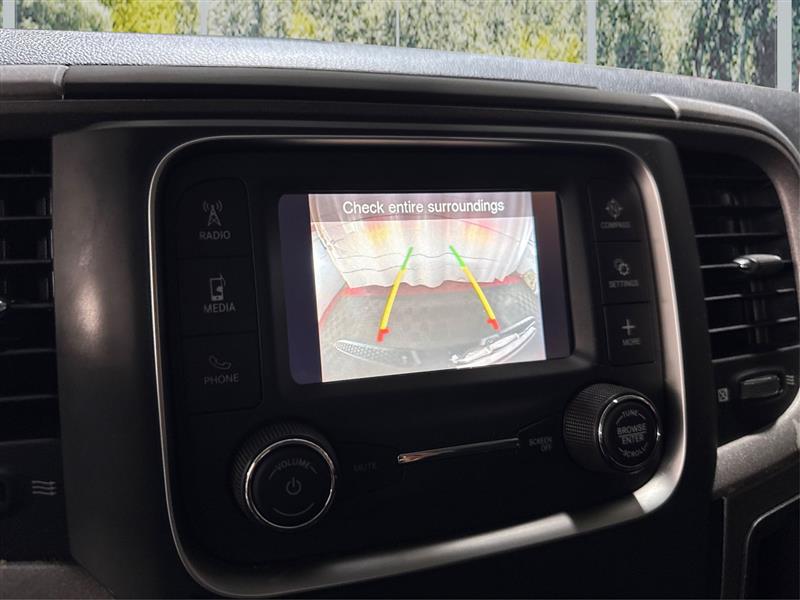 RAM 1500 Classic Tradesman Quad Cab 4WD 2021 RAM 1500 Classic Tradesman Quad Cab 4WD 2021