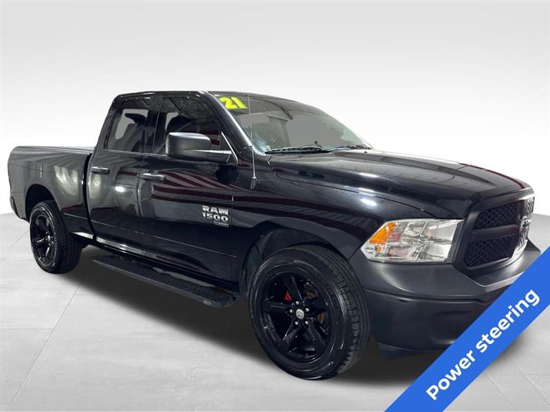 RAM 1500 Classic Tradesman Quad Cab 4WD 2021 RAM 1500 Classic Tradesman Quad Cab 4WD 2021