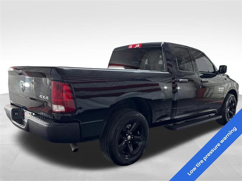 RAM 1500 Classic Tradesman Quad Cab 4WD 2021 RAM 1500 Classic Tradesman Quad Cab 4WD 2021