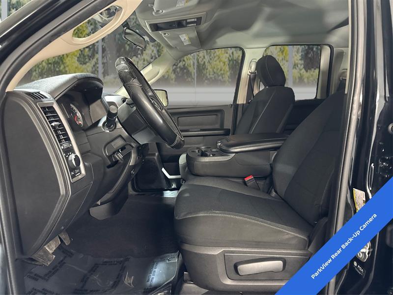 RAM 1500 Classic Tradesman Quad Cab 4WD 2021 RAM 1500 Classic Tradesman Quad Cab 4WD 2021