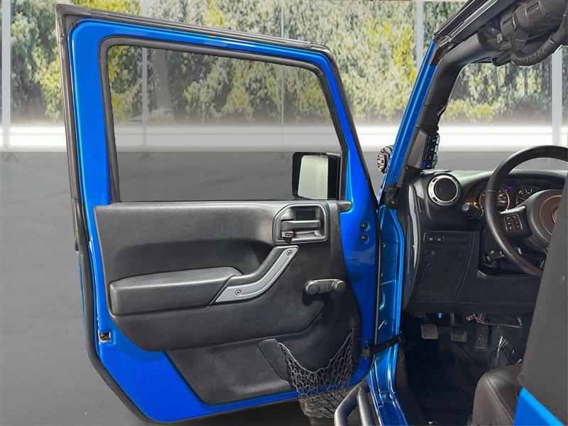 Jeep Wrangler Rubicon 4WD 2015 Jeep Wrangler Rubicon 4WD 2015