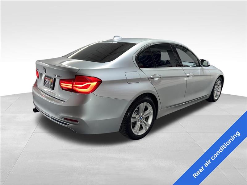 BMW 3-Series 330i xDrive SULEV Sedan 2017