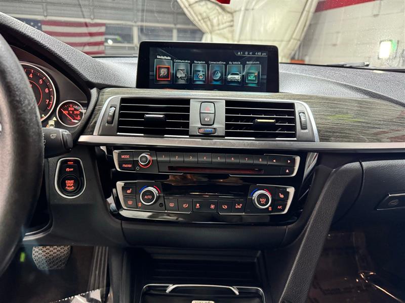 BMW 3-Series 330i xDrive SULEV Sedan 2017