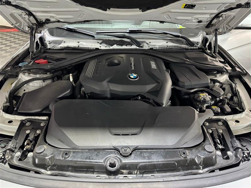 BMW 3-Series 330i xDrive SULEV Sedan 2017