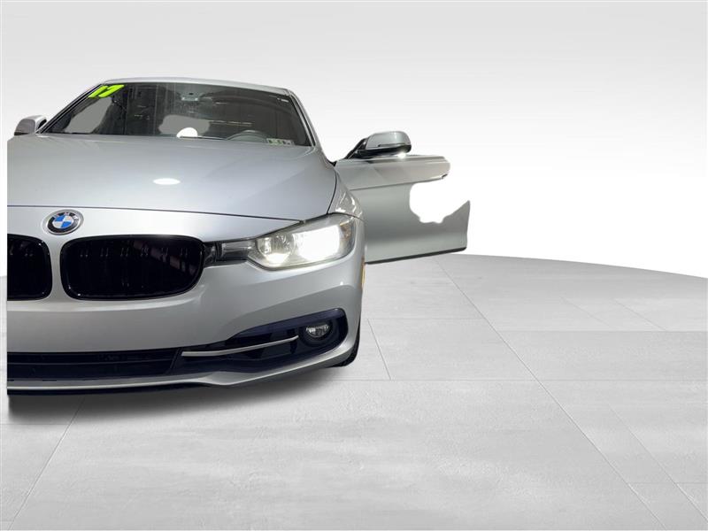 BMW 3-Series 330i xDrive SULEV Sedan 2017