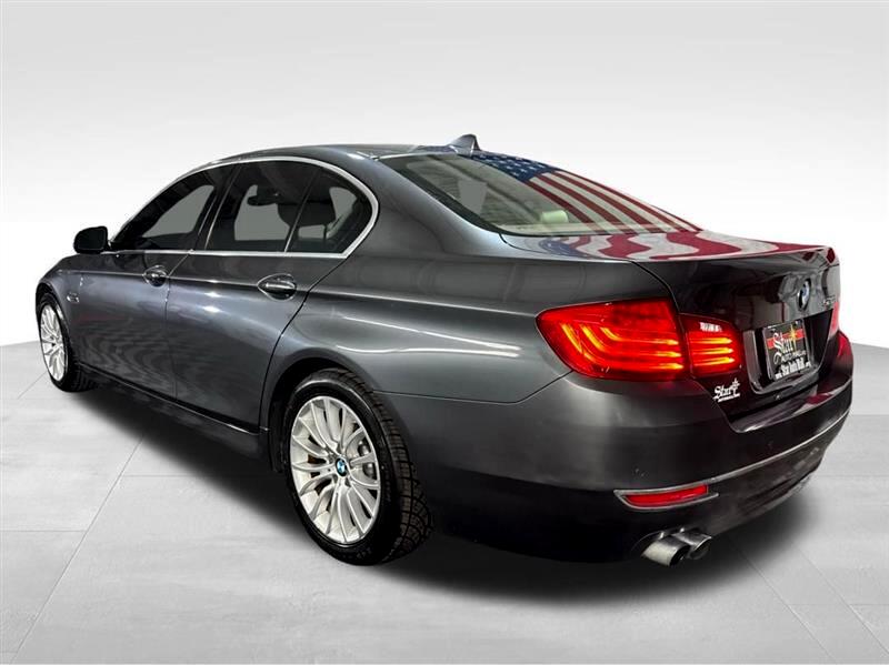 BMW 5-Series 528i 2016