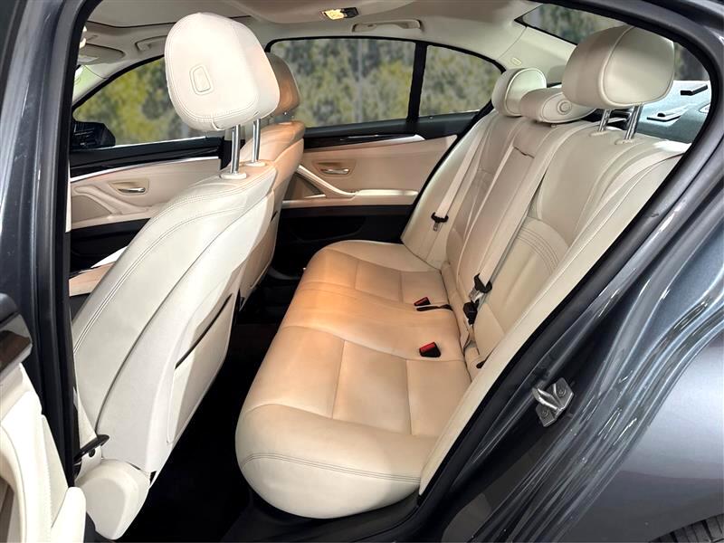 BMW 5-Series 528i 2016