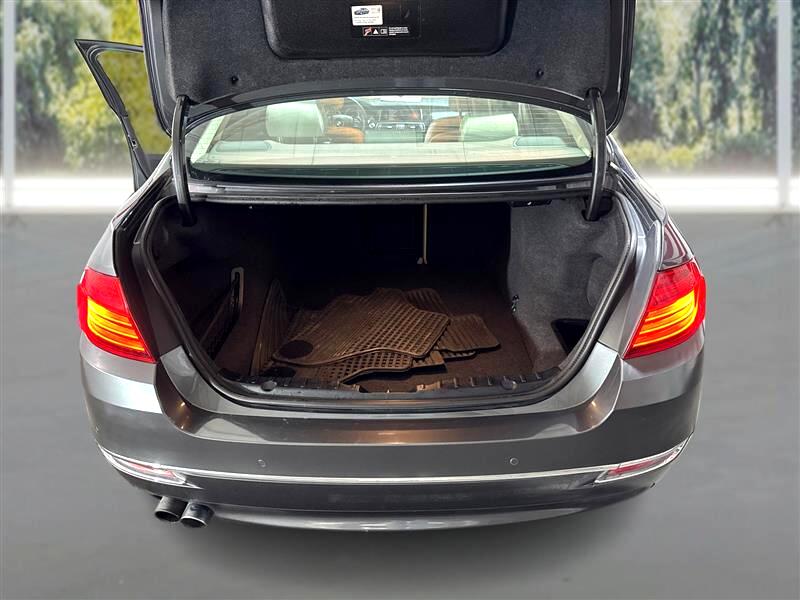 BMW 5-Series 528i 2016