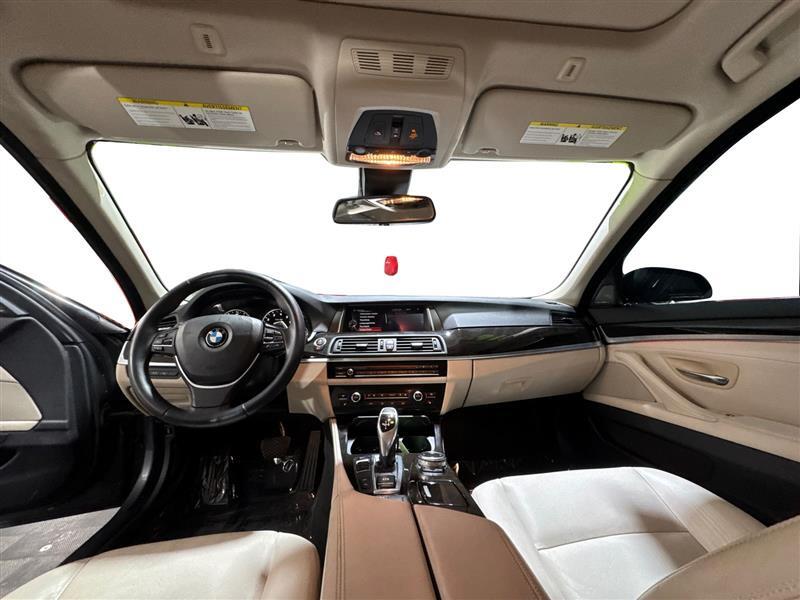 BMW 5-Series 528i 2016