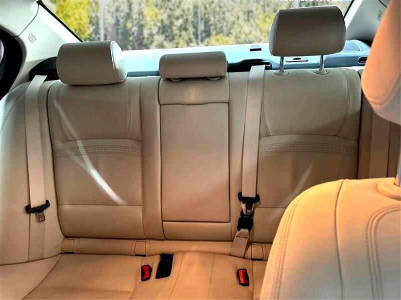 BMW 5-Series 528i 2016