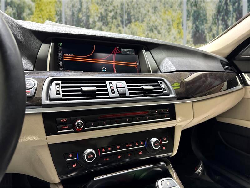 BMW 5-Series 528i 2016