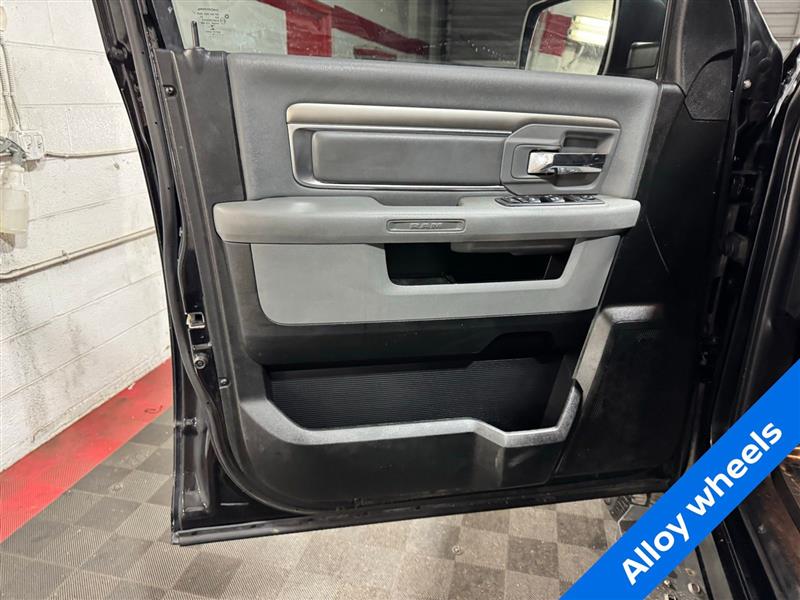 RAM 1500 SLT Crew Cab SWB 4WD 2018