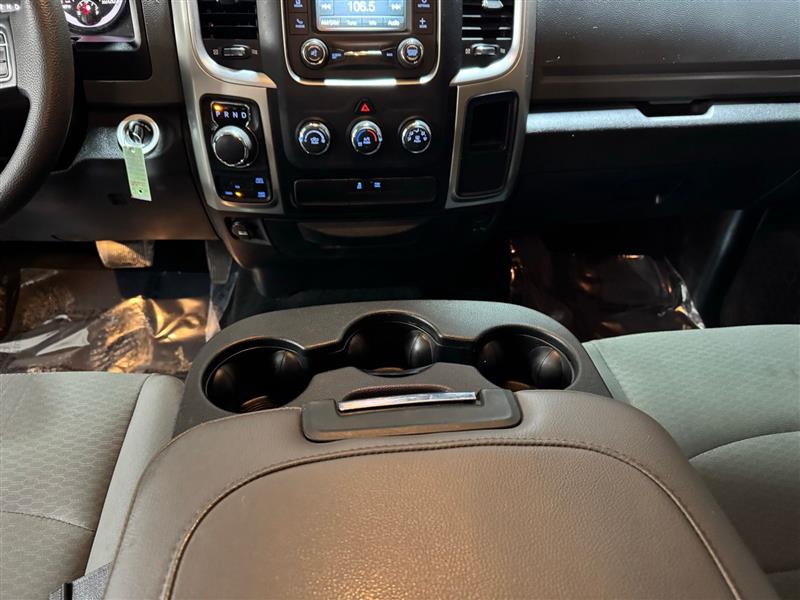 RAM 1500 SLT Crew Cab SWB 4WD 2018