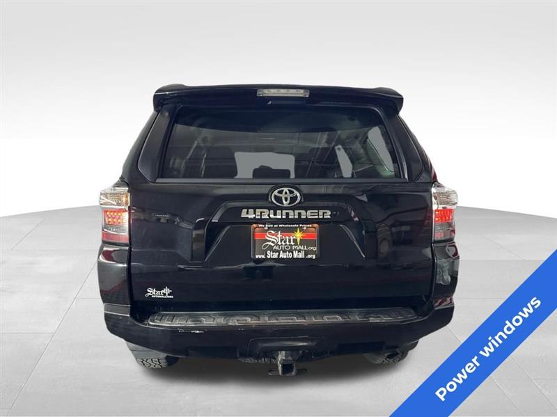 Toyota 4Runner SR5 4WD 2019