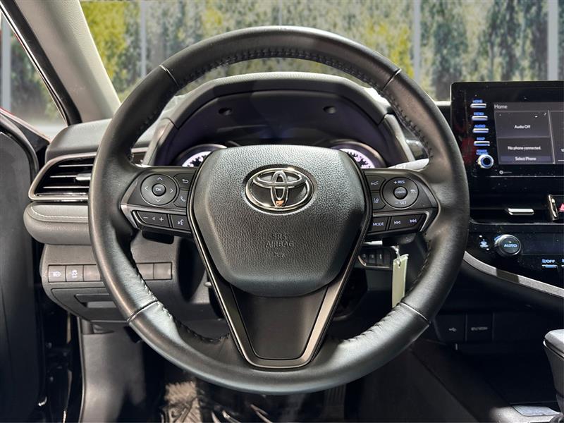 Toyota Camry SE 2024