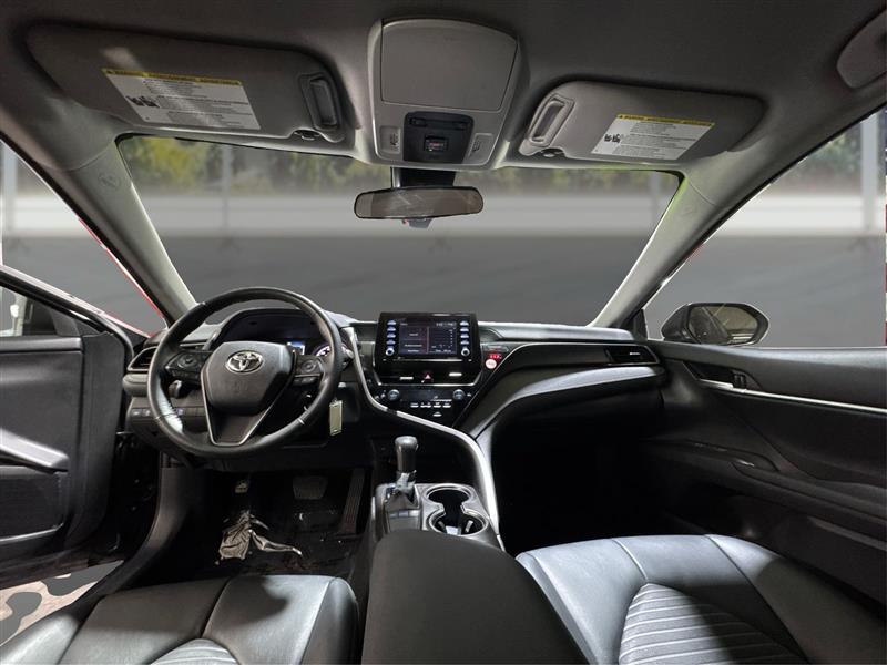 Toyota Camry SE 2024