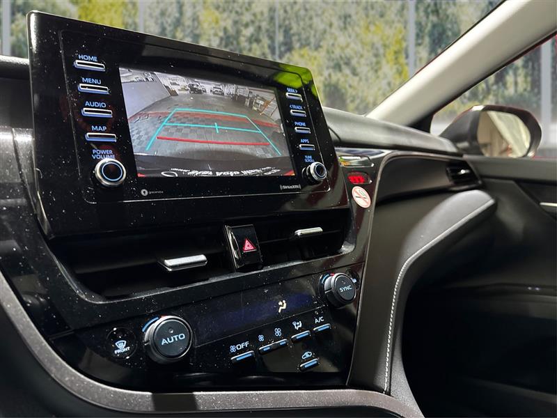 Toyota Camry SE 2024