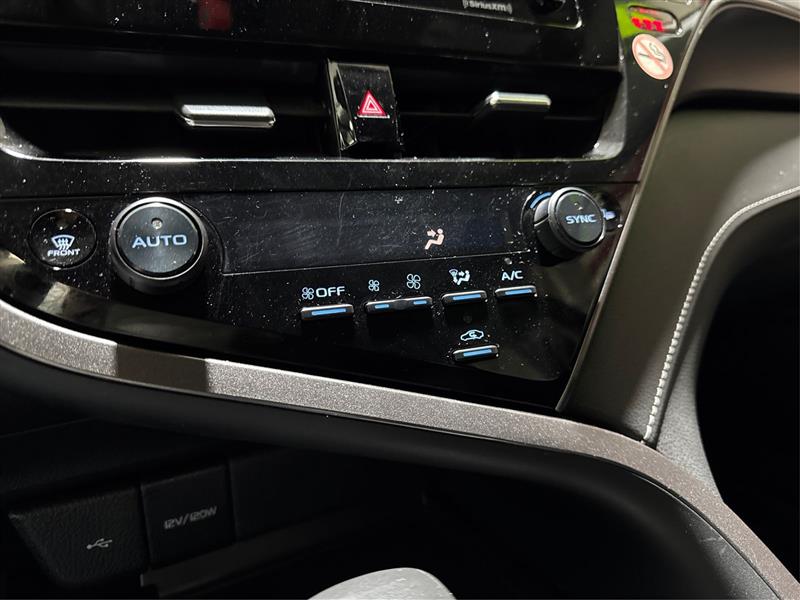 Toyota Camry SE 2024