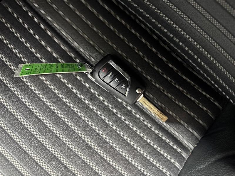 Toyota Camry SE 2024