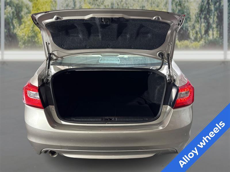 Subaru Legacy 2.5i Premium 2015