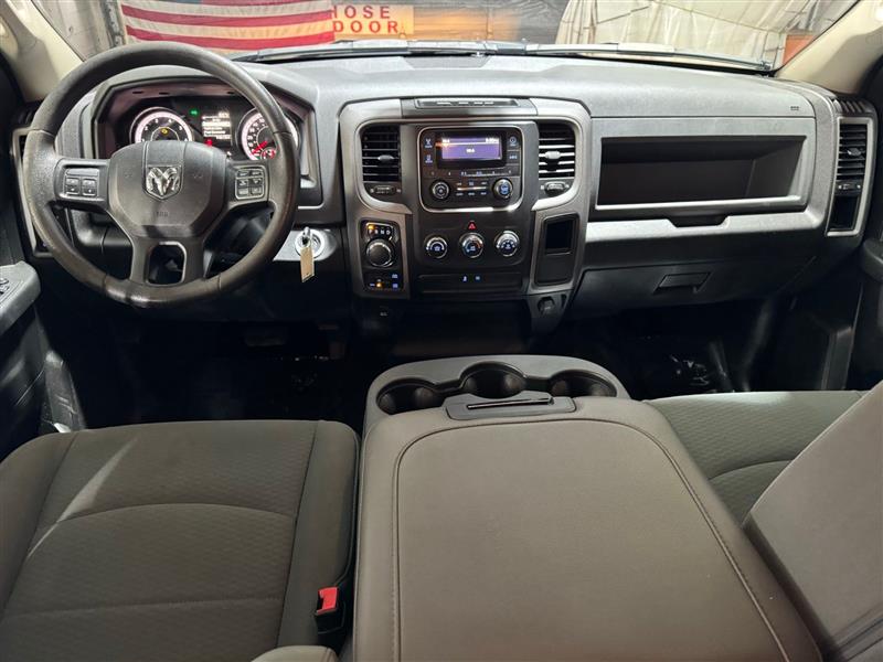 RAM 1500 Classic Tradesman Crew Cab SWB 4WD 2020