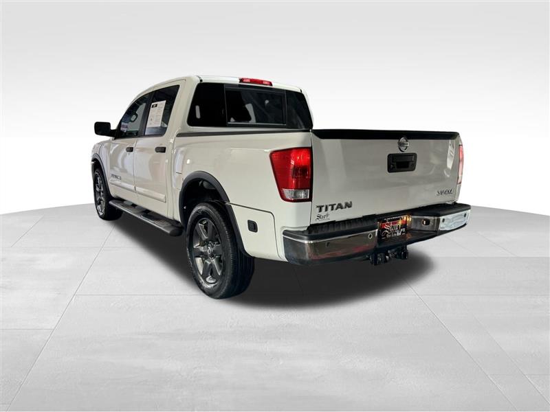 Nissan Titan SV Crew Cab 4WD 2015