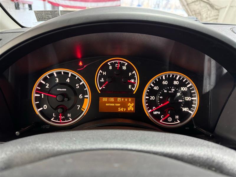 Nissan Titan SV Crew Cab 4WD 2015