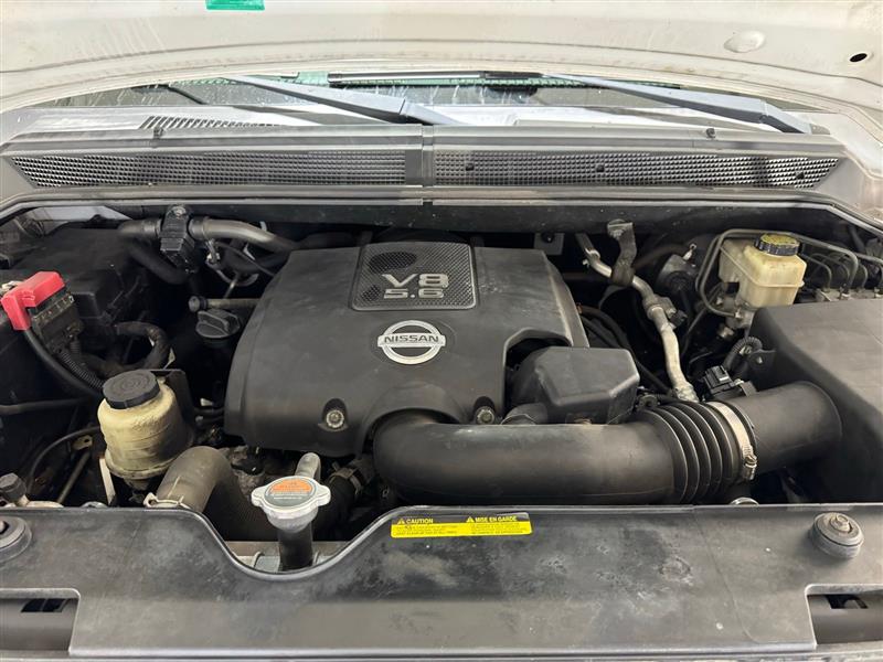 Nissan Titan SV Crew Cab 4WD 2015