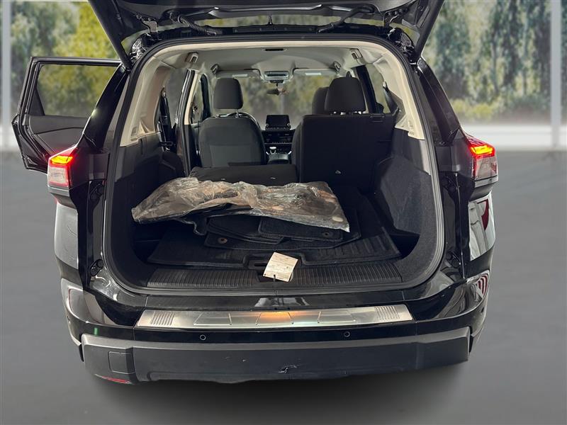 Nissan Rogue SV 2025