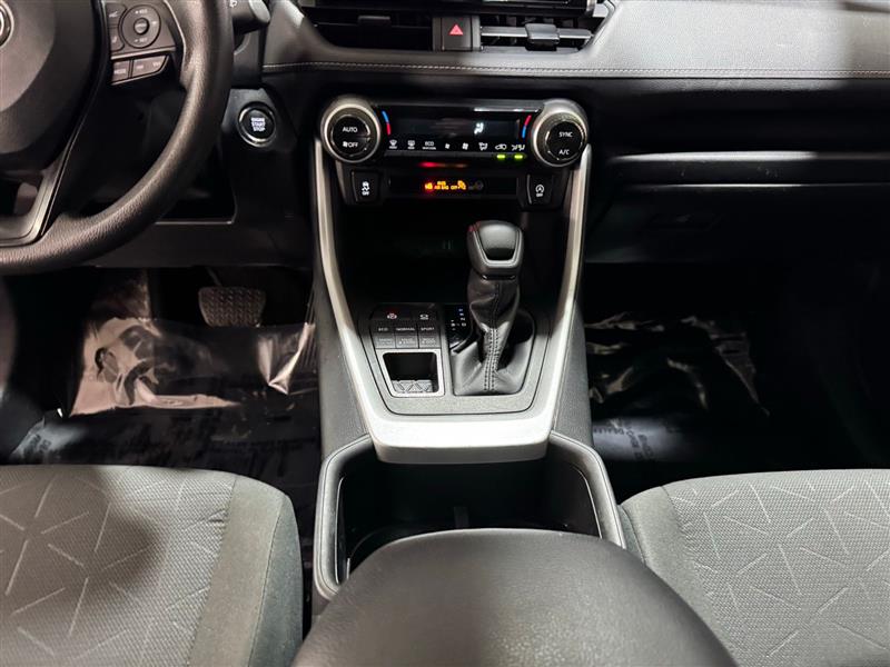 Toyota RAV4 XLE AWD 2023