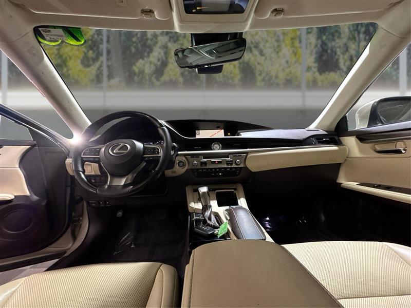 Lexus ES 350 Sedan 2017