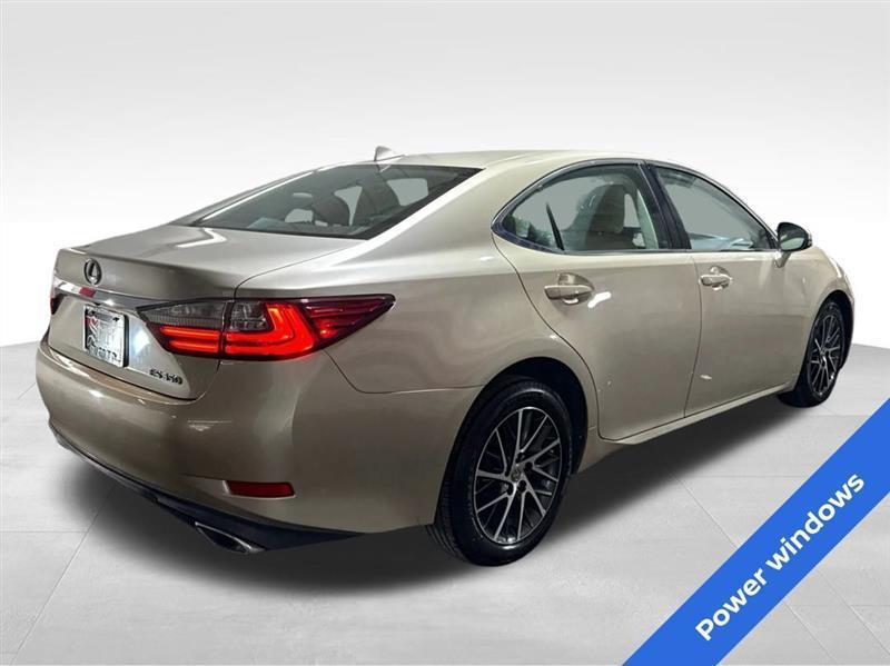 Lexus ES 350 Sedan 2017