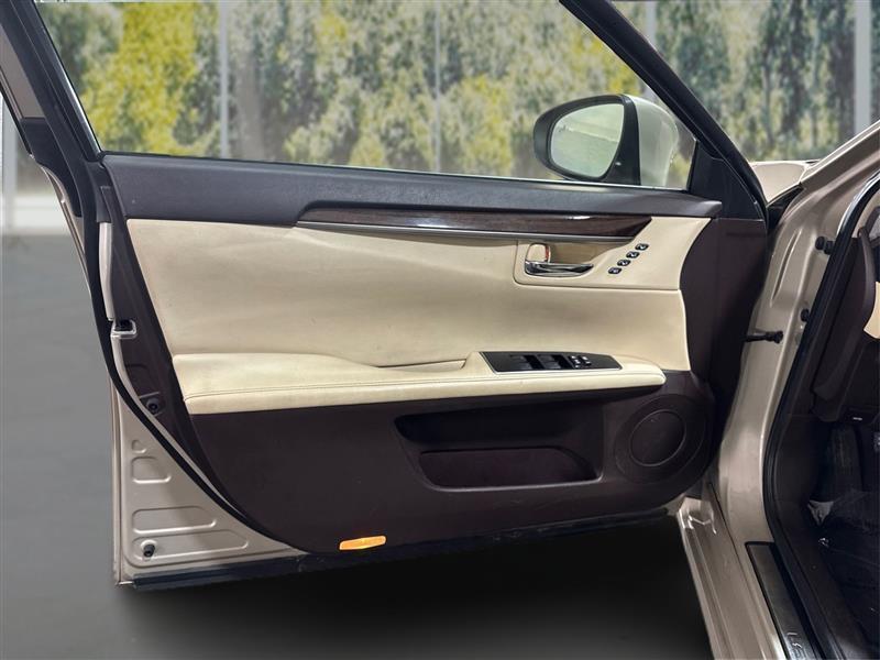 Lexus ES 350 Sedan 2017