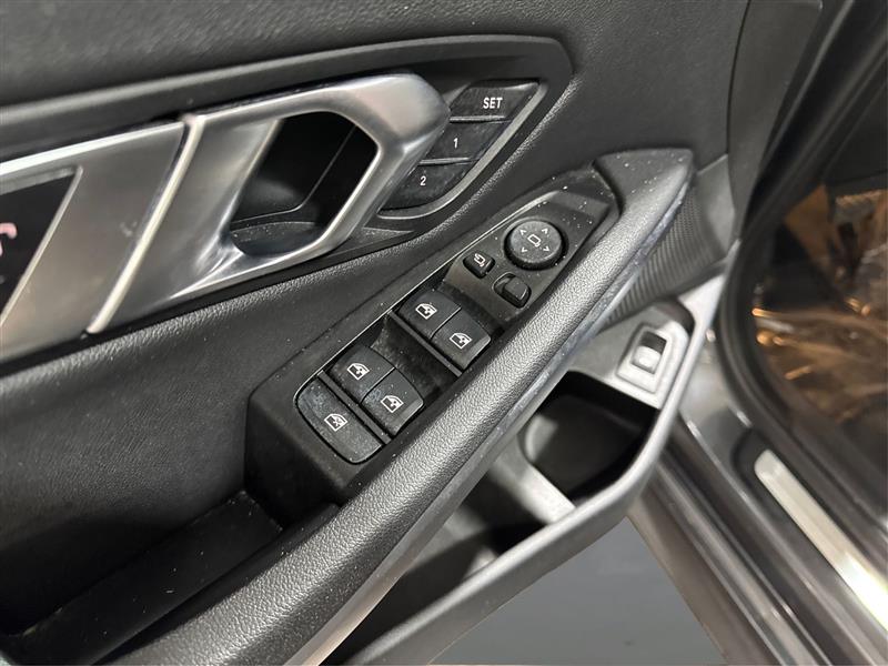 BMW 3-Series 330i xDrive 2019