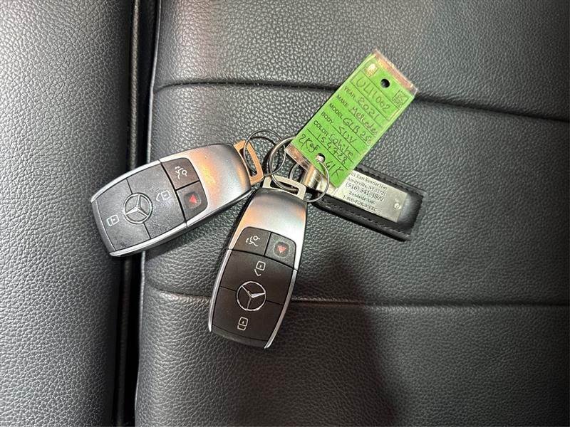 Mercedes-Benz GLB-Class GLB 250 4MATIC 2021