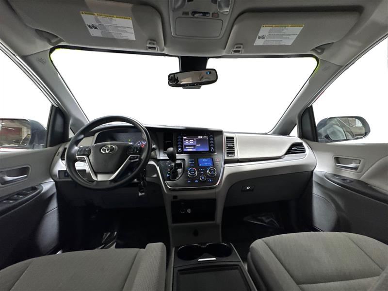 Toyota Sienna LE 8-Passenger 2019
