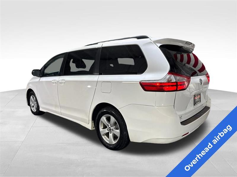 Toyota Sienna LE 8-Passenger 2019