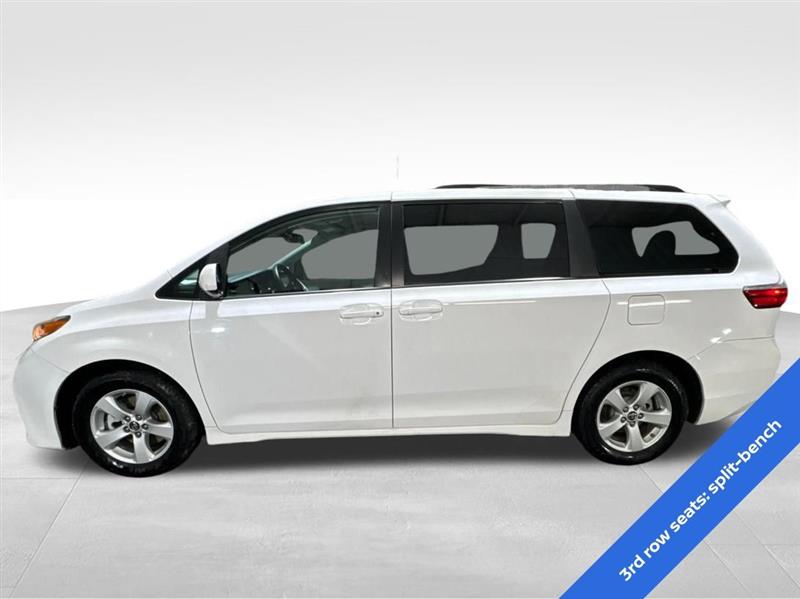 Toyota Sienna LE 8-Passenger 2019