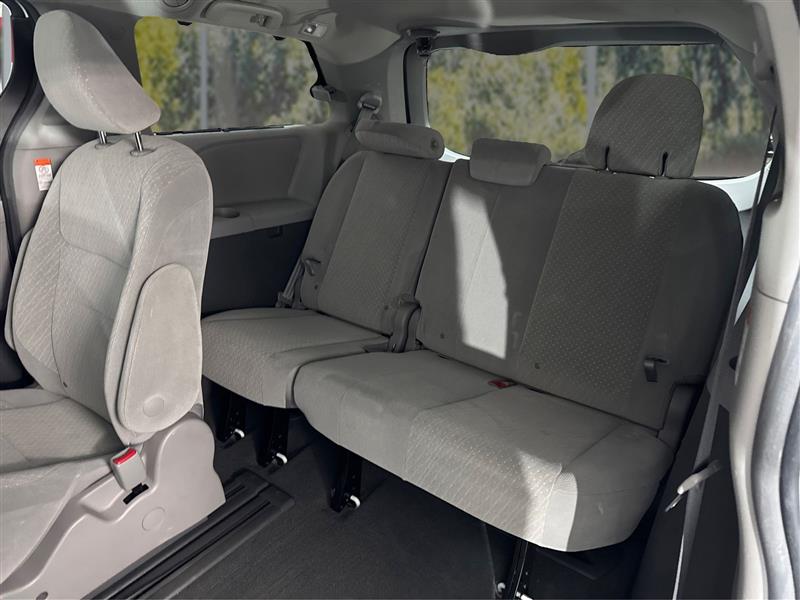 Toyota Sienna LE 8-Passenger 2019