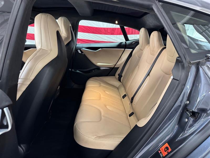 Tesla Model S 90D 2016