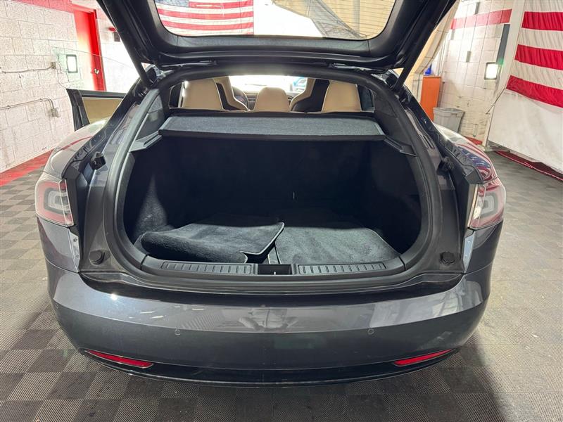 Tesla Model S 90D 2016