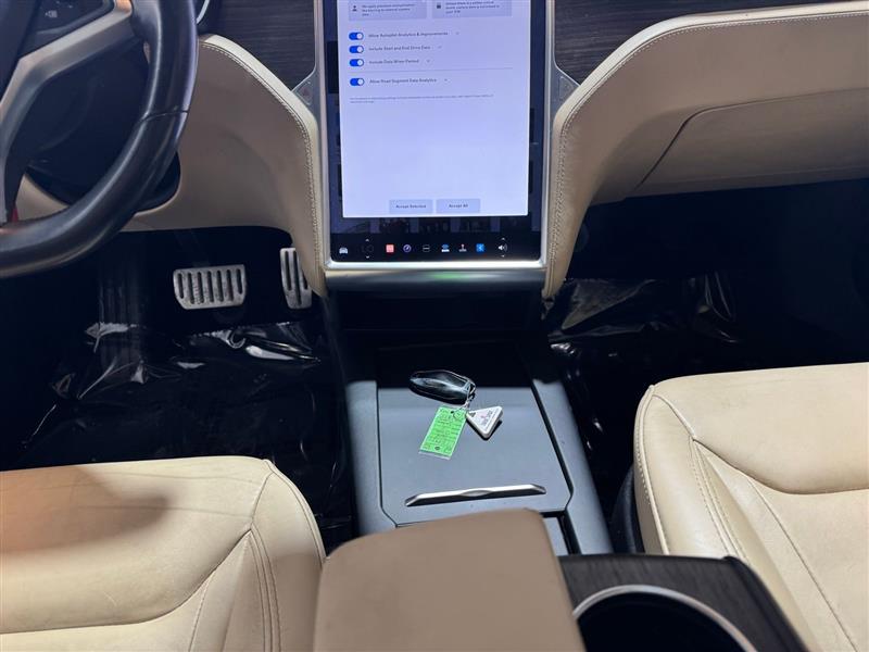 Tesla Model S 90D 2016