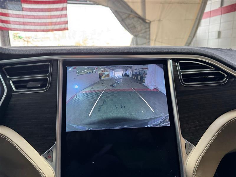 Tesla Model S 90D 2016