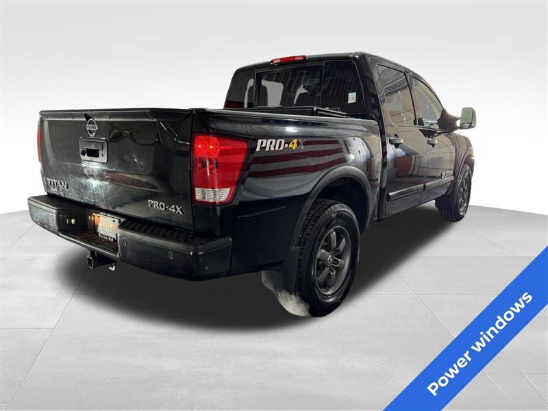 Nissan Titan PRO-4X Crew Cab 4WD SWB 2015