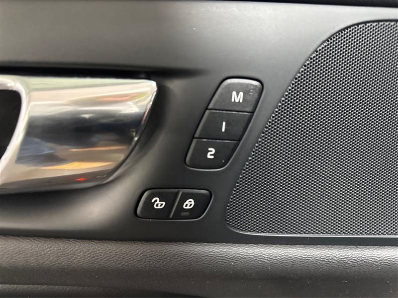 Volvo S60 T6 Momentum AWD 2019