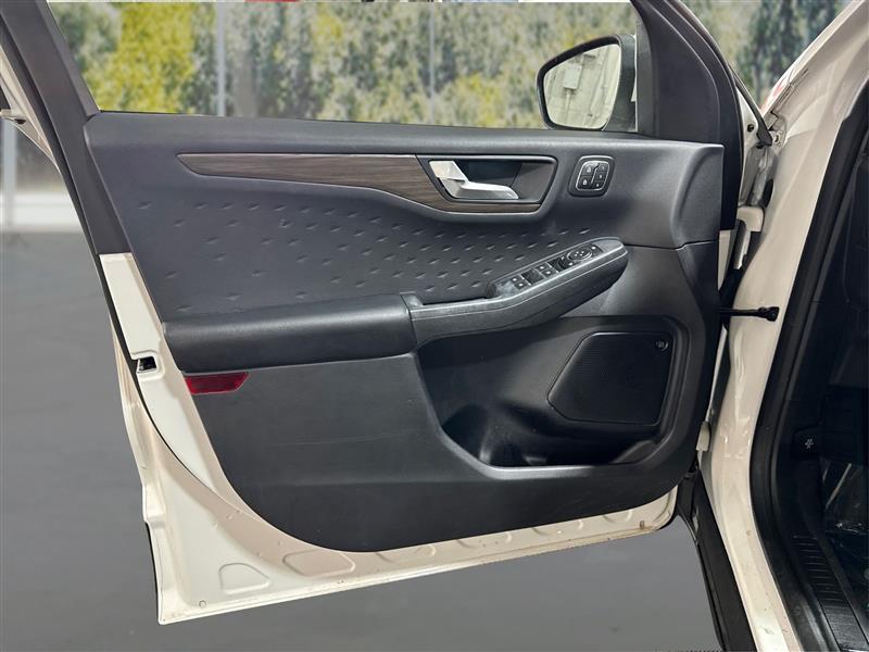 Ford Escape Titanium 4WD 2020